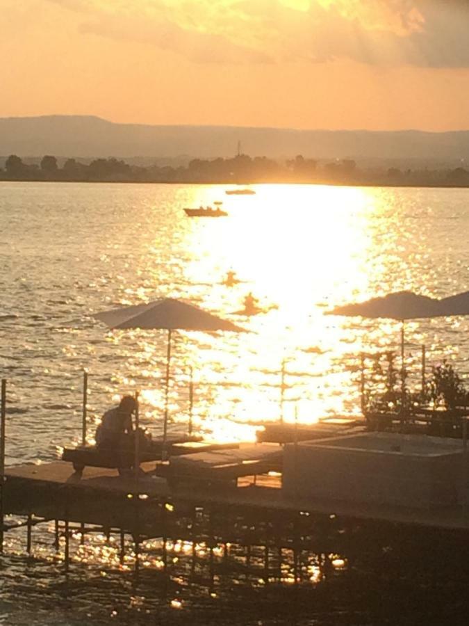 La Terrazza Sul Vicolo Panzió Szirakúza Kültér fotó